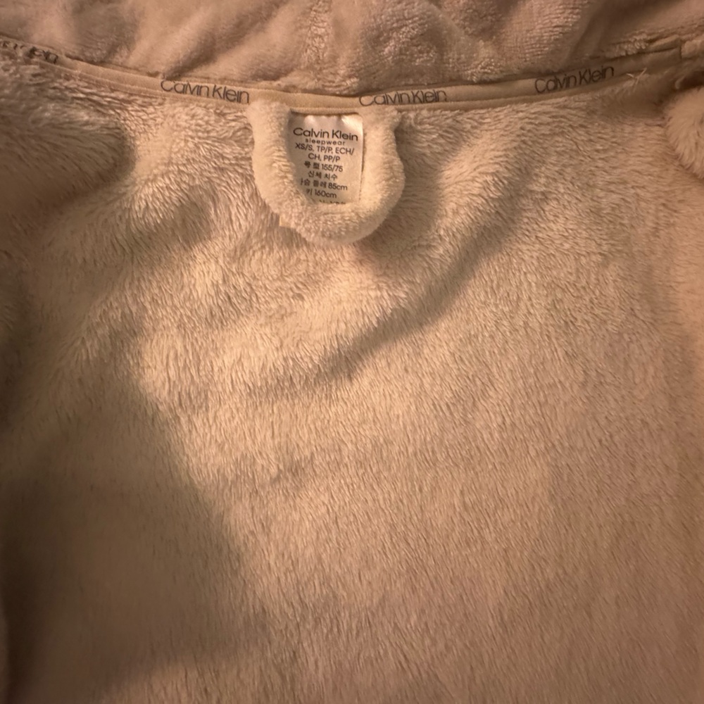Calvin Klein Soft Cream Robe - Picture 5 of 5